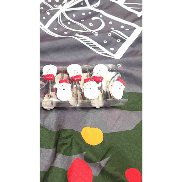 Santa claus shower curtain and hooks - Picture 3 of 5